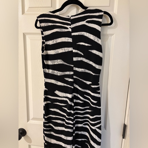 Ivanka Trump Black and White Zebra Midi Dress Size 8 - Picture 4 of 7